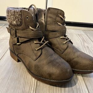Girls Size 3 Brown Ankle Boots